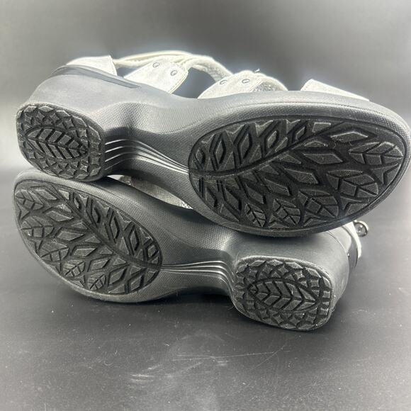 Jambu JBU Everly Womens 8.5M Vegan Gladiator Sandal Light Gray Shimmer Stretch - Picture 6 of 9